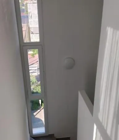 Beau Duplex A Port Apartment